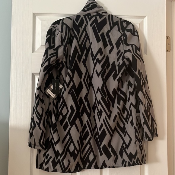 Lord and Taylor NWT Fleece Jacket Gray and Black print Petite Small - Picture 4 of 5